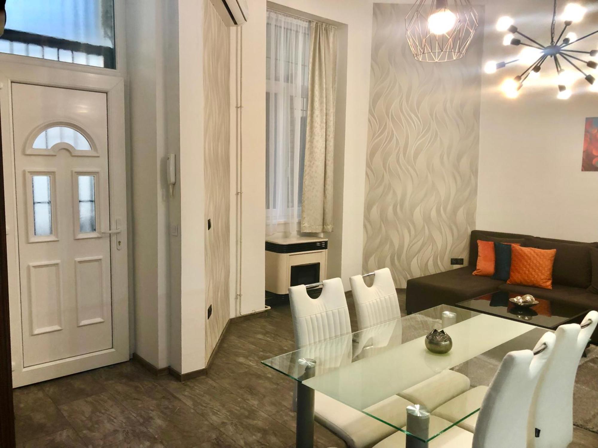 Dohany Apartment Deluxe Budapest Luaran gambar